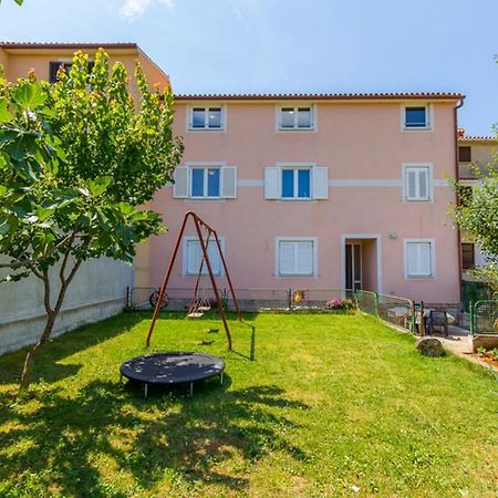 Apartment Mirjana Pula Buitenkant foto