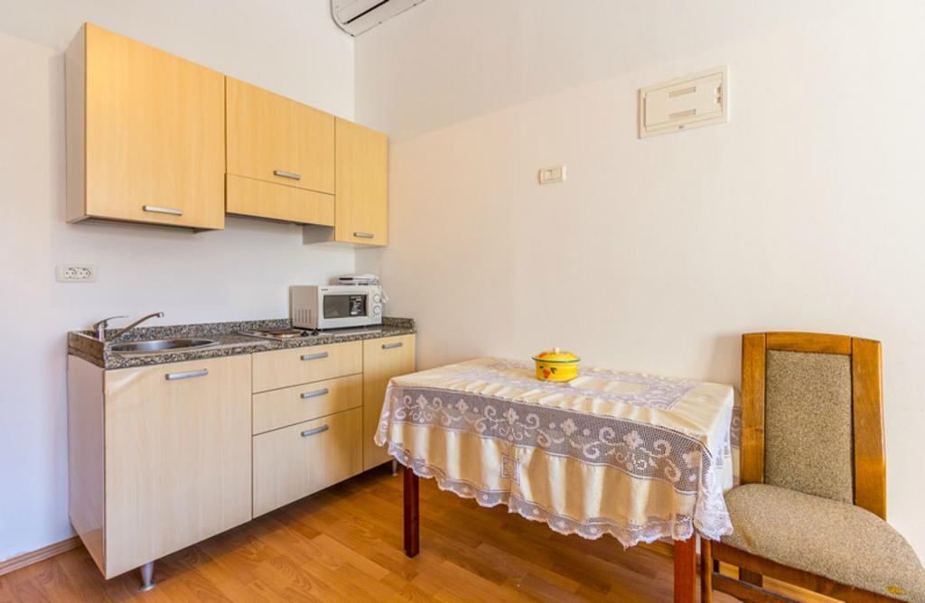 Apartment Mirjana Pula Kamer foto